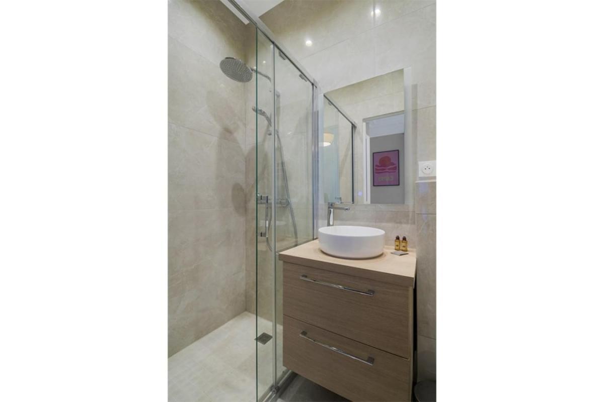 Mobility Lease - La Fayette - 8 People Paris